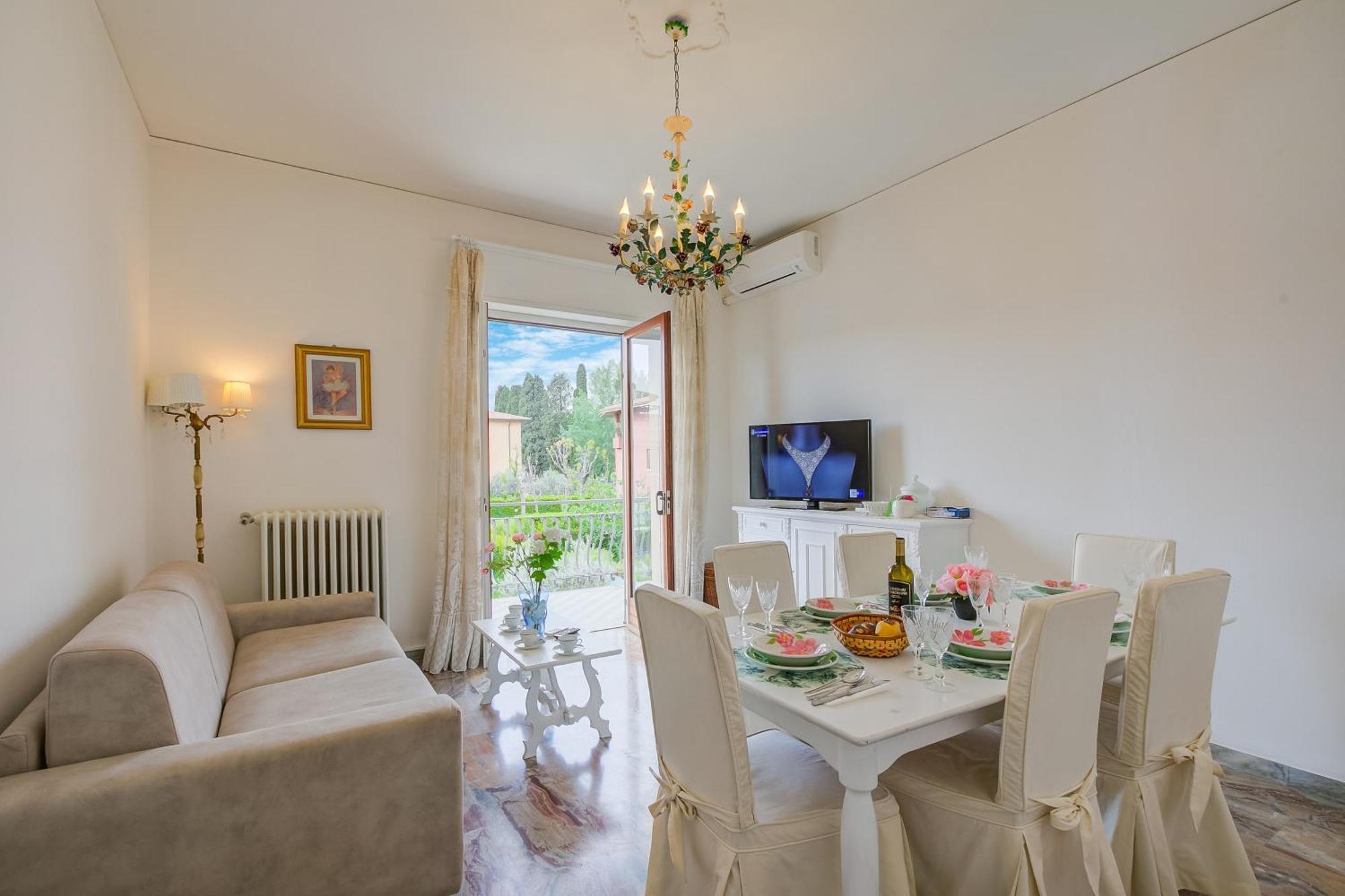 Casa Milly - Happy Rentals Десенцано дел Гарда Екстериор снимка