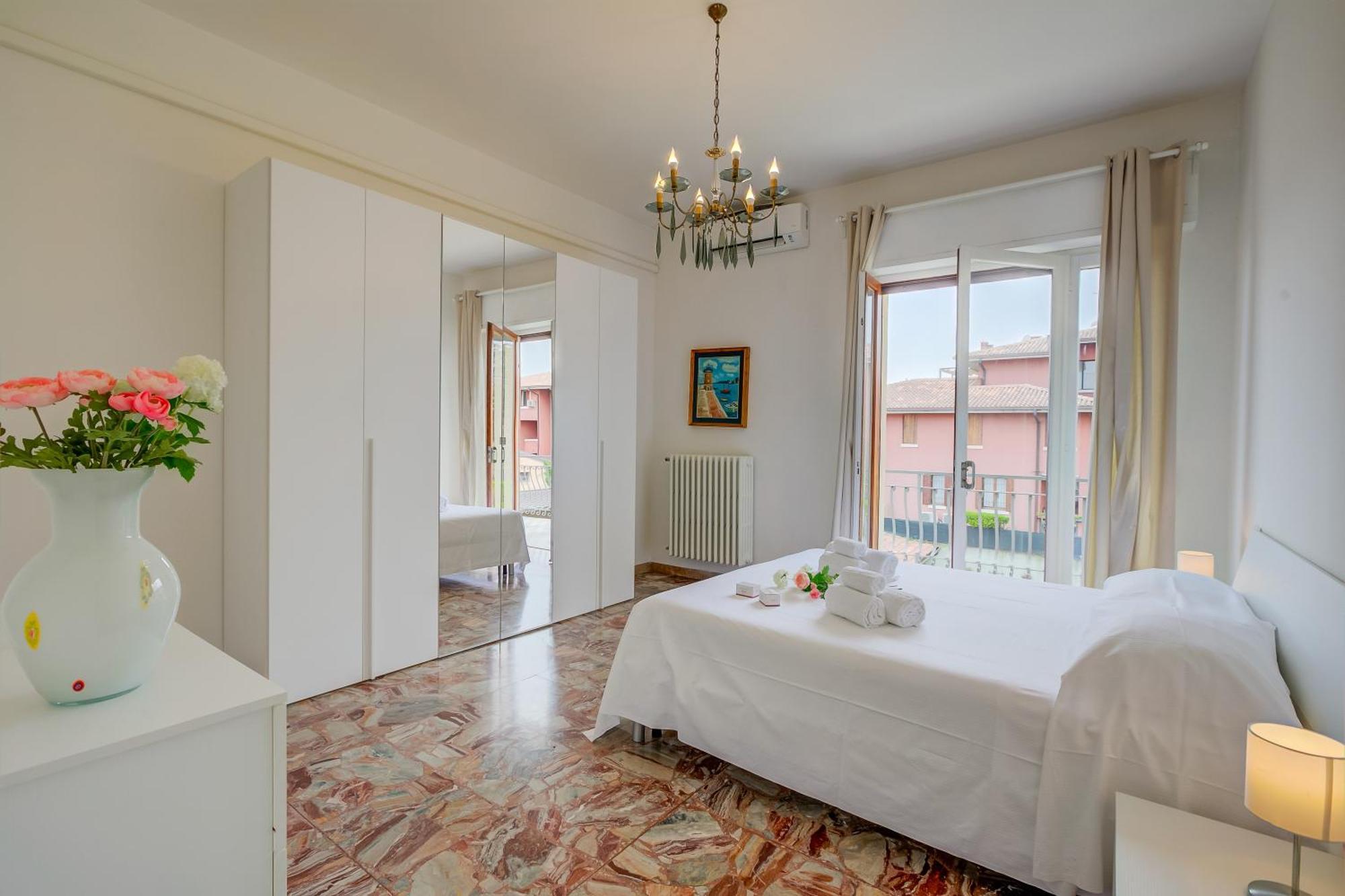 Casa Milly - Happy Rentals Десенцано дел Гарда Екстериор снимка