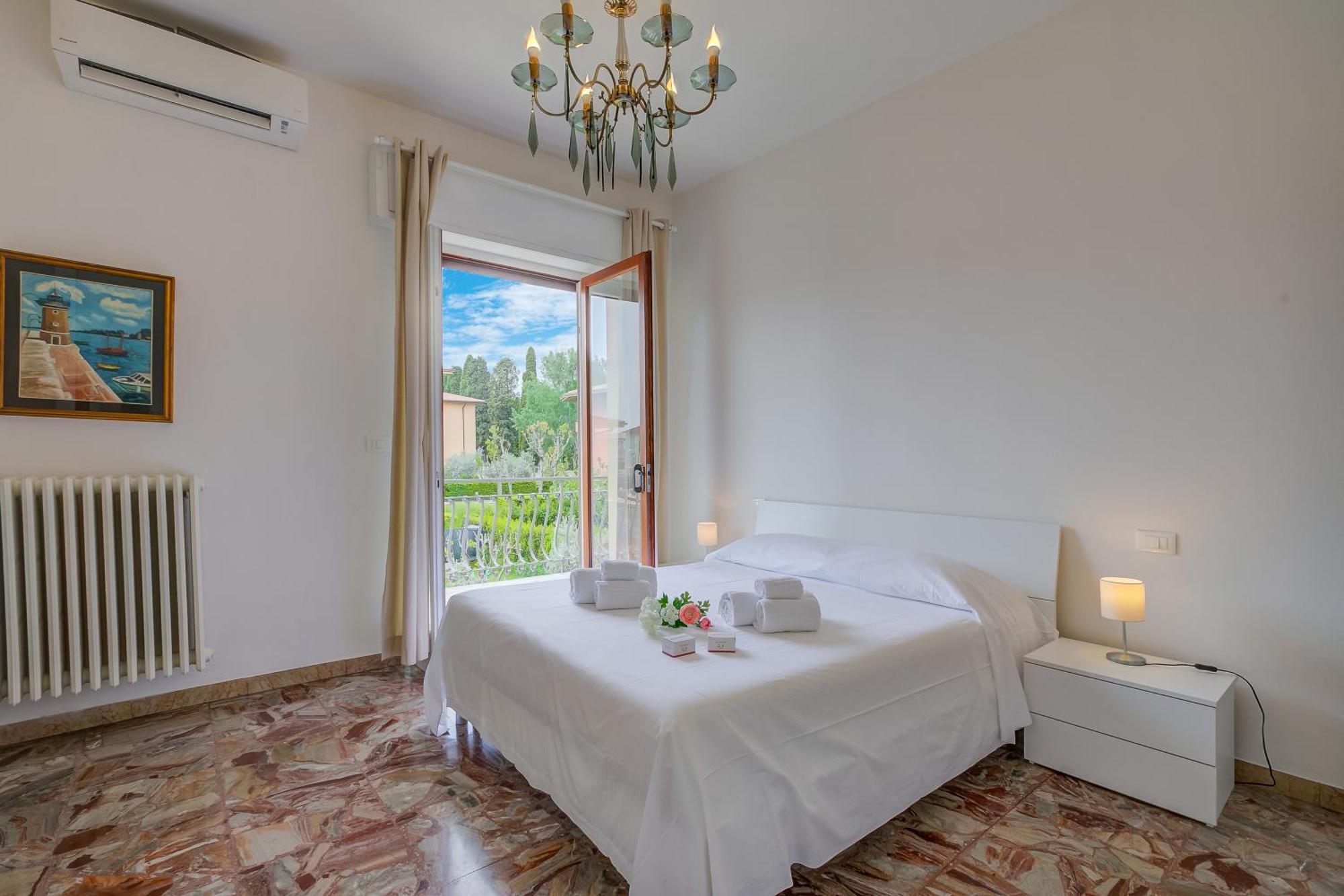 Casa Milly - Happy Rentals Десенцано дел Гарда Екстериор снимка